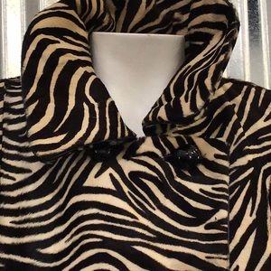 Gorgeous zebra vintage authentic green lined coat